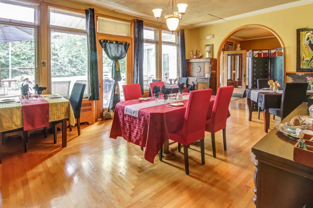 Chateau Murdock Gite Et Esthetique 1950 Chicoutimi 外观 照片