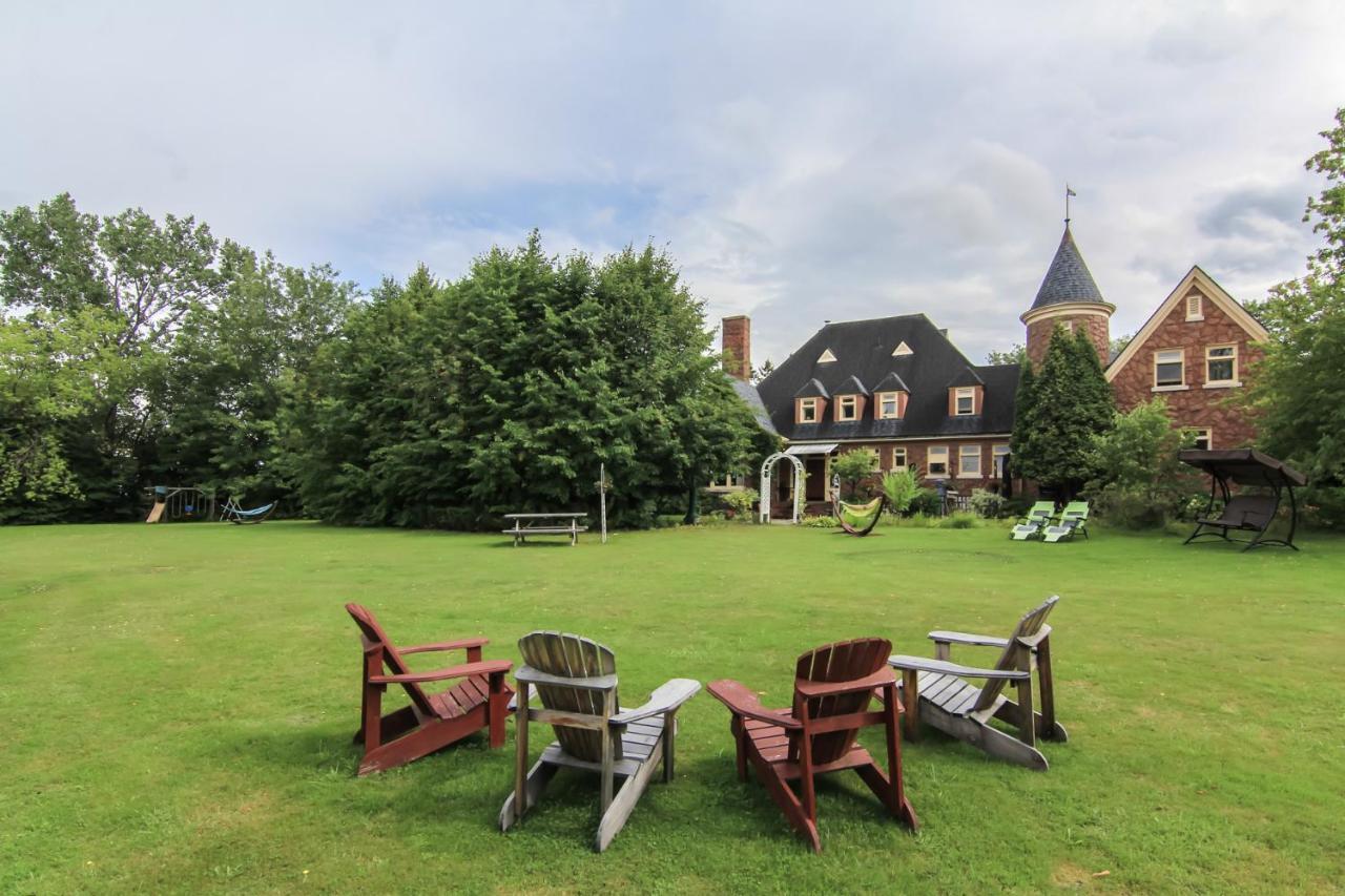 Chateau Murdock Gite Et Esthetique 1950 Chicoutimi 外观 照片